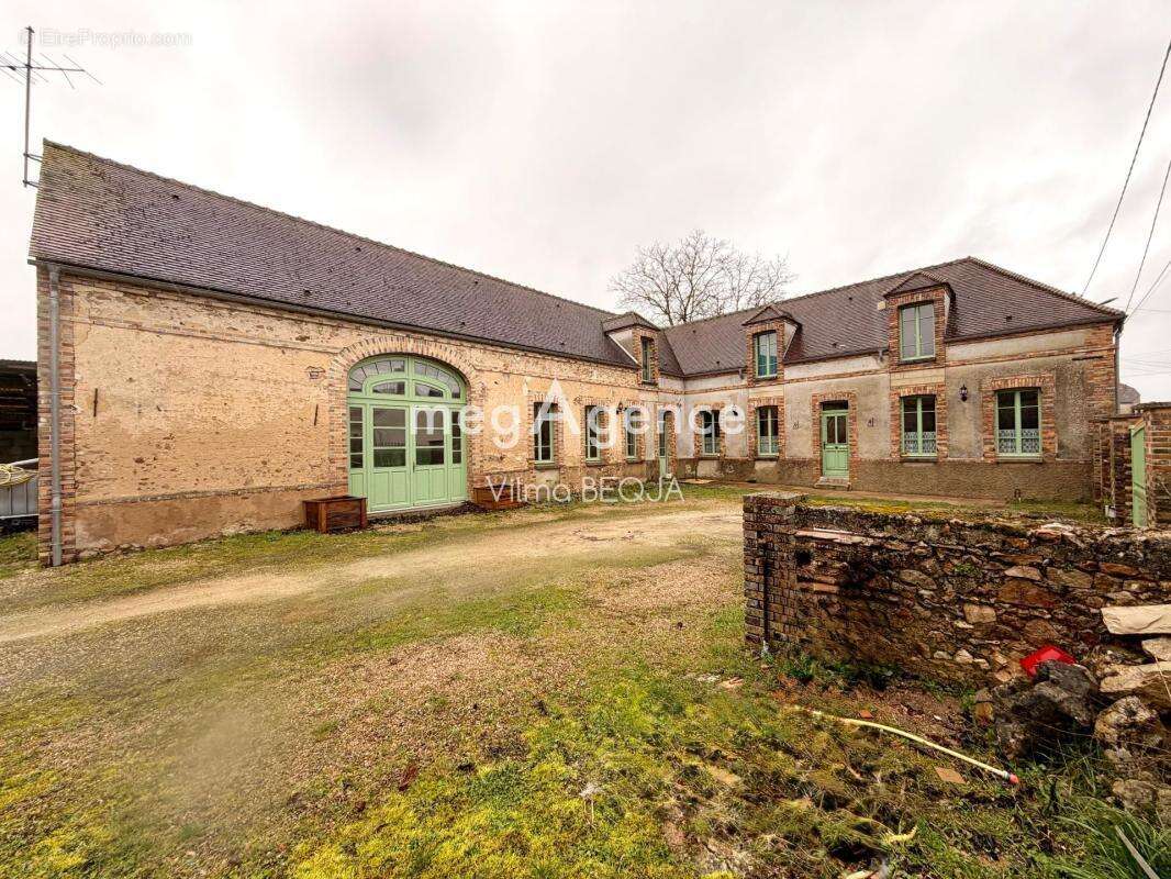 Maison à VILLEBOUGIS