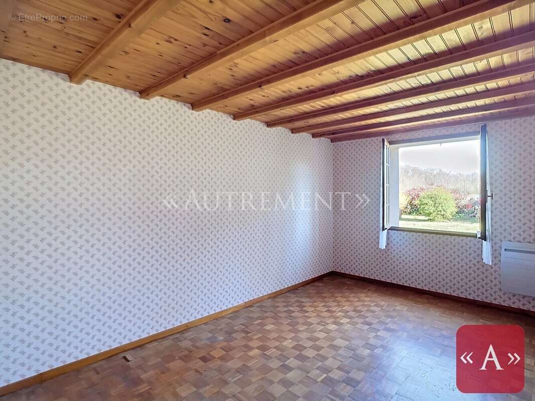 Maison à SAINT-SULPICE