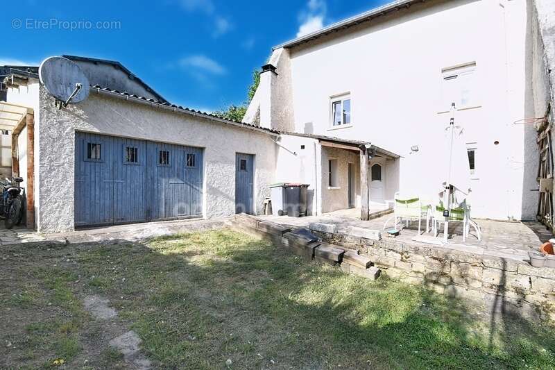 Maison à NOUILLONPONT