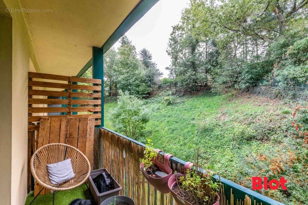 Appartement à MONTFORT-SUR-MEU
