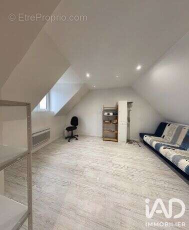 Appartement 104 m² à Monchy-Humieres  - photo 4