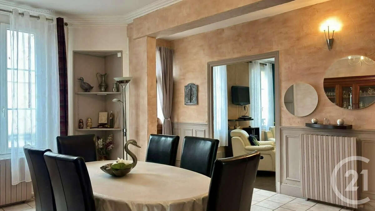 Maison à EZY-SUR-EURE