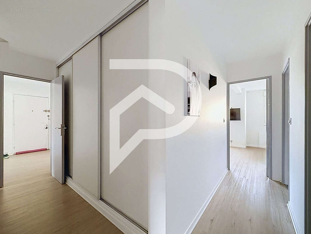 Appartement avec parking secteur gare - photo 12