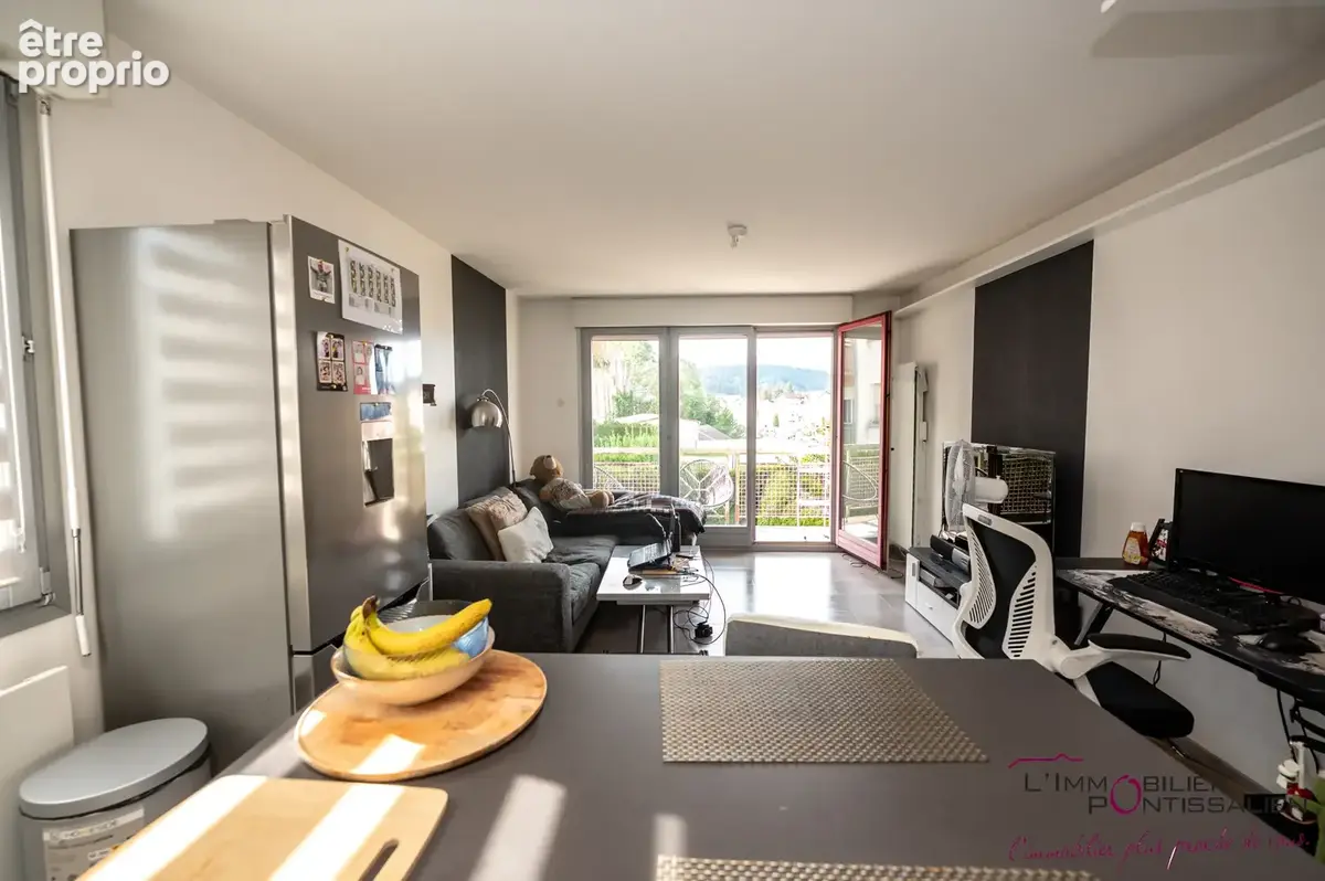 Pontarlier - appartement t3 - balcon - garage - photo 3