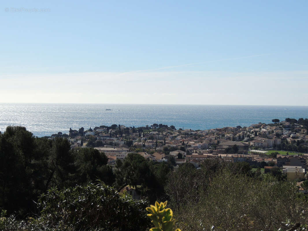 Maison à CARQUEIRANNE