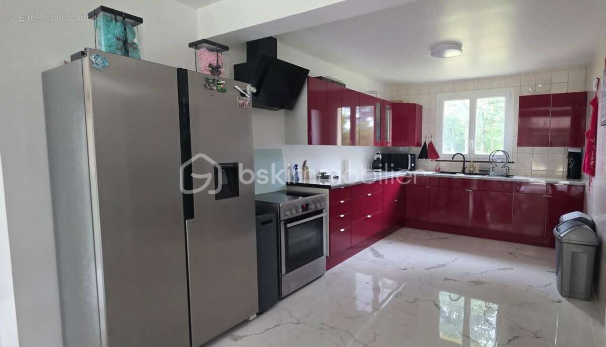 Maison 135 m² - 4 chambres - Grand terrain 8030 m² + Hangar 70 m² - Cudot - photo 3