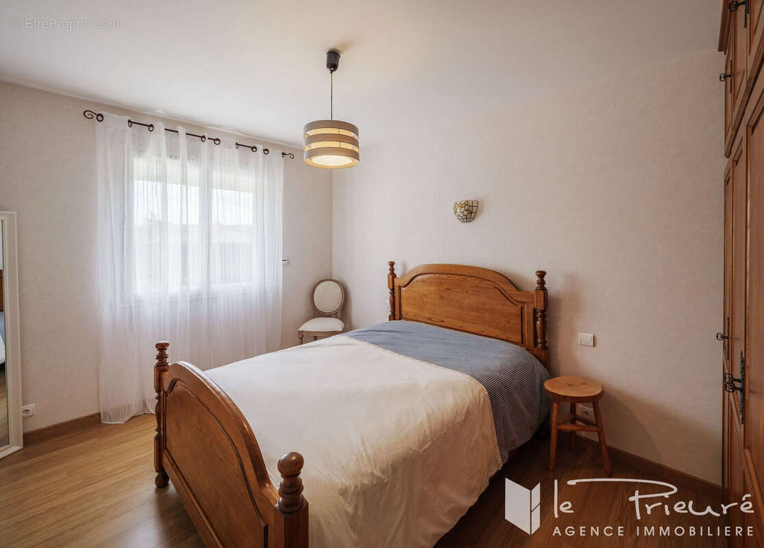 Maison à LESCURE-D'ALBIGEOIS