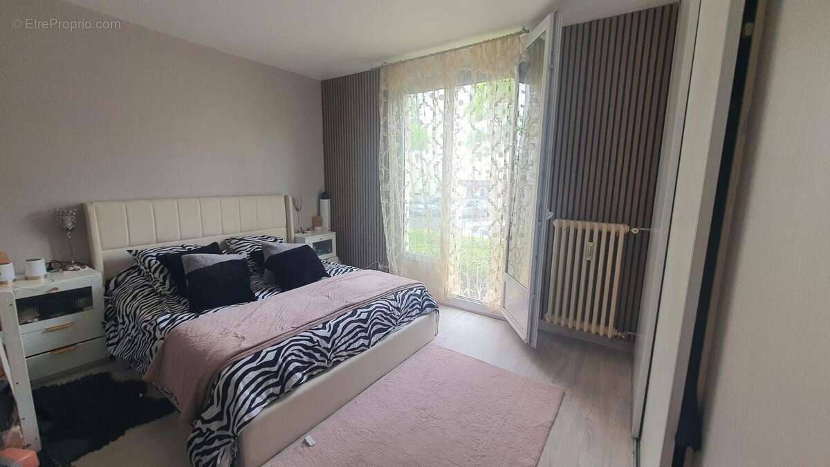 Appartement à CHENOVE