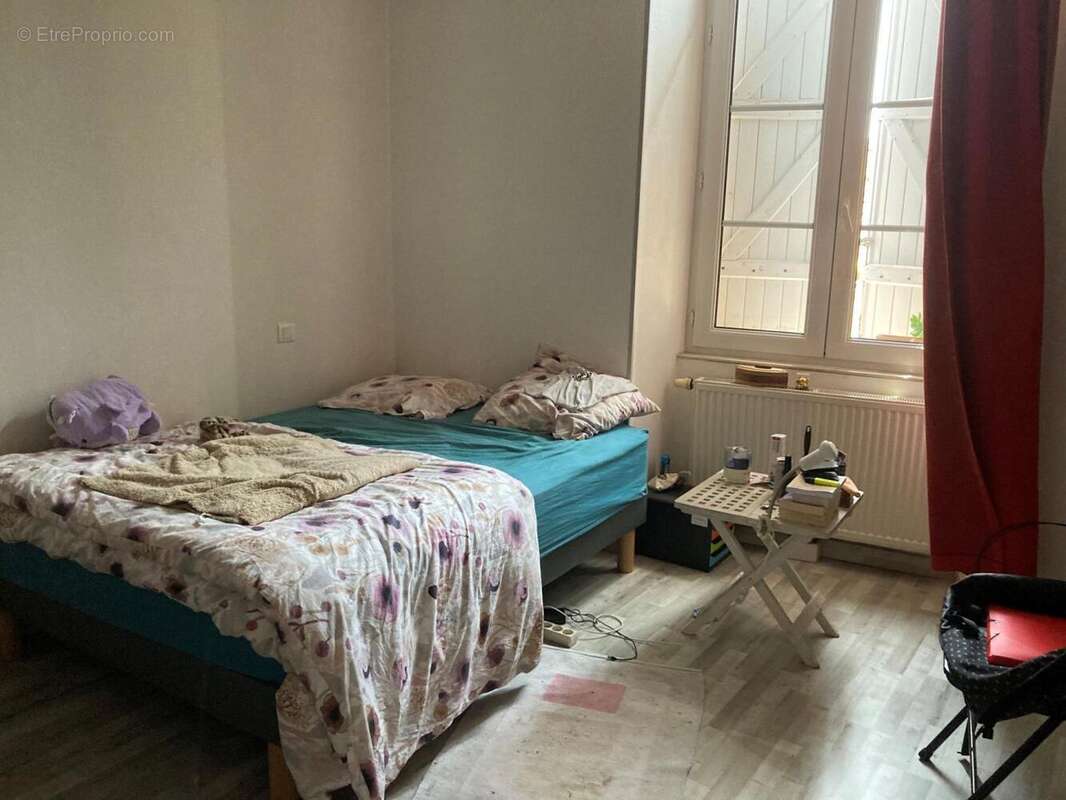 ch 3  appart  2 etage droite - Maison à CAHORS