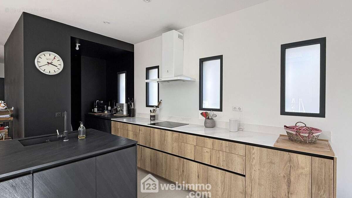 Maison à SAINT-MAUR-DES-FOSSES