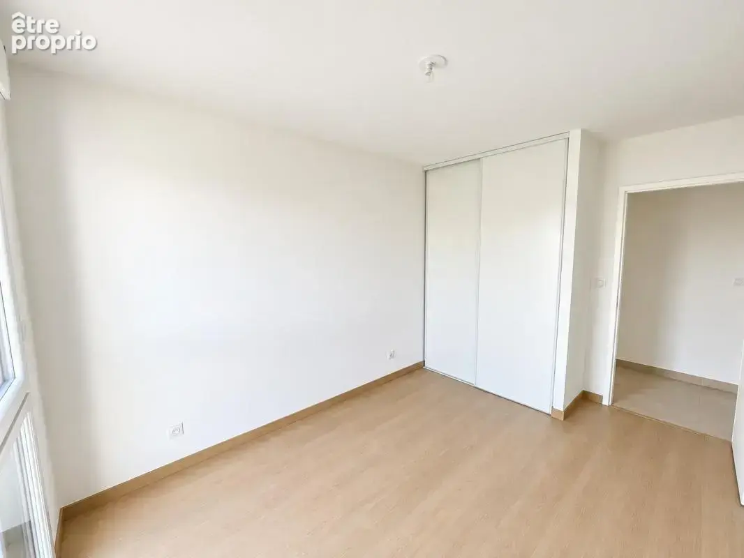 Appartement T3 de 60,5 m² avec balcon et 2 parkings - Les Sables-d'Olonne - photo 5