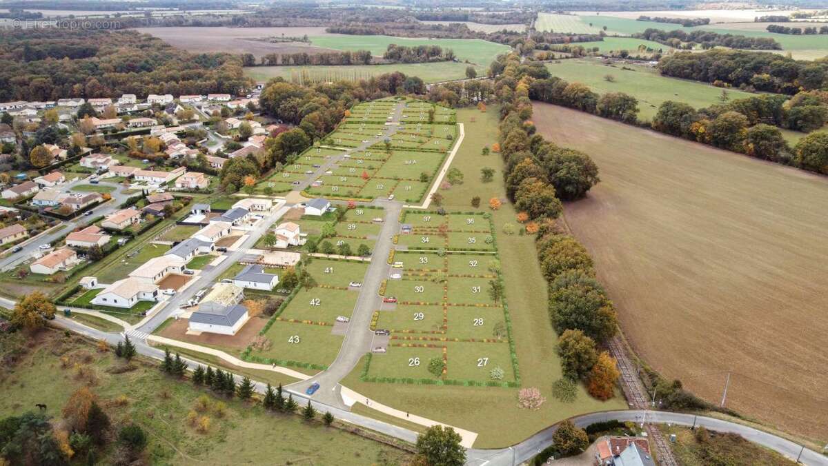 Terrain à SAVIGNY-LEVESCAULT