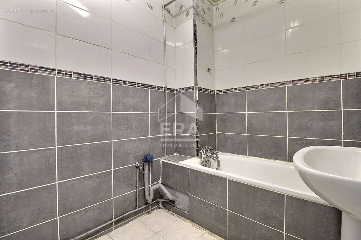 Appartement à AUBERVILLIERS