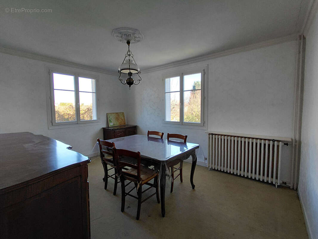Maison Le Rouget Pers 8 pièce(s) 170 m2 - photo 3