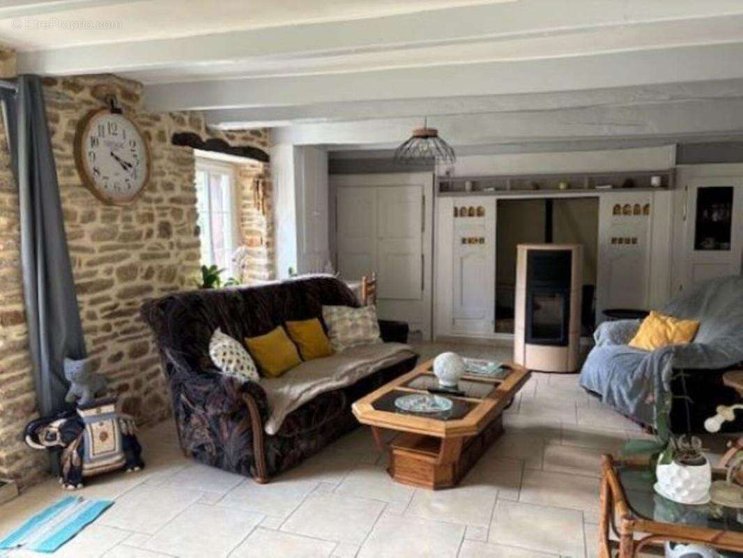 Maison à MELGVEN