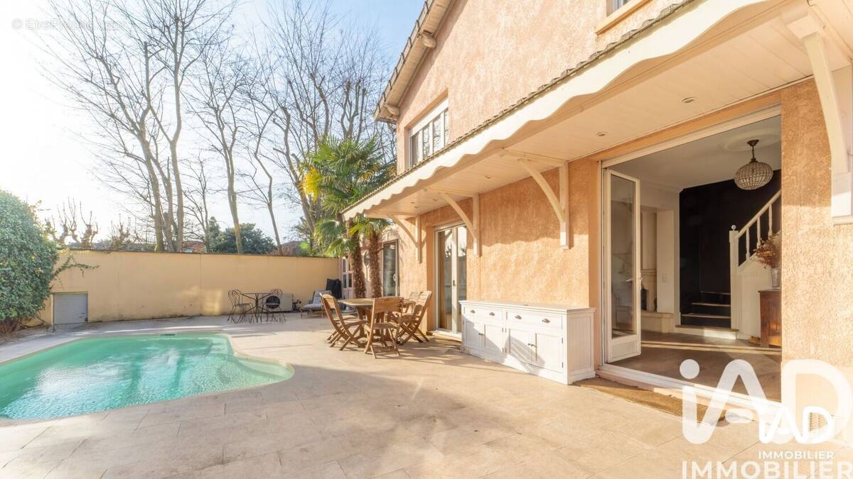 Photo 1 - Maison à NEUILLY-PLAISANCE