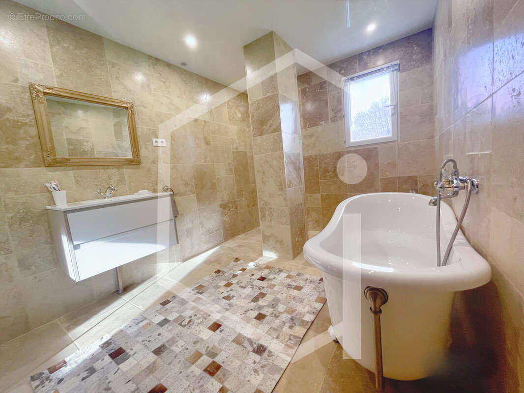 Maison à TRACY-SUR-LOIRE