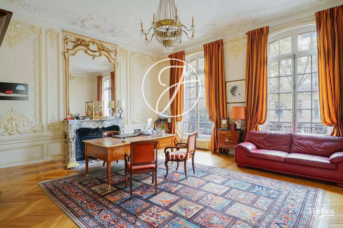 Paris 16e - IENA /  PLACE DES ETATS-UNIS -  Appartement mixte à vendre - 18 pièces - 452,64m² Carrez. - photo 5