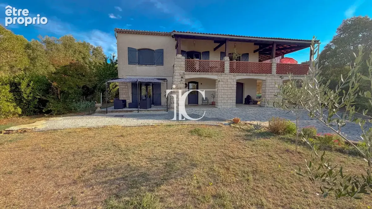 Maison 4 chambres 155m² habitable 800m² de terrain - photo 3