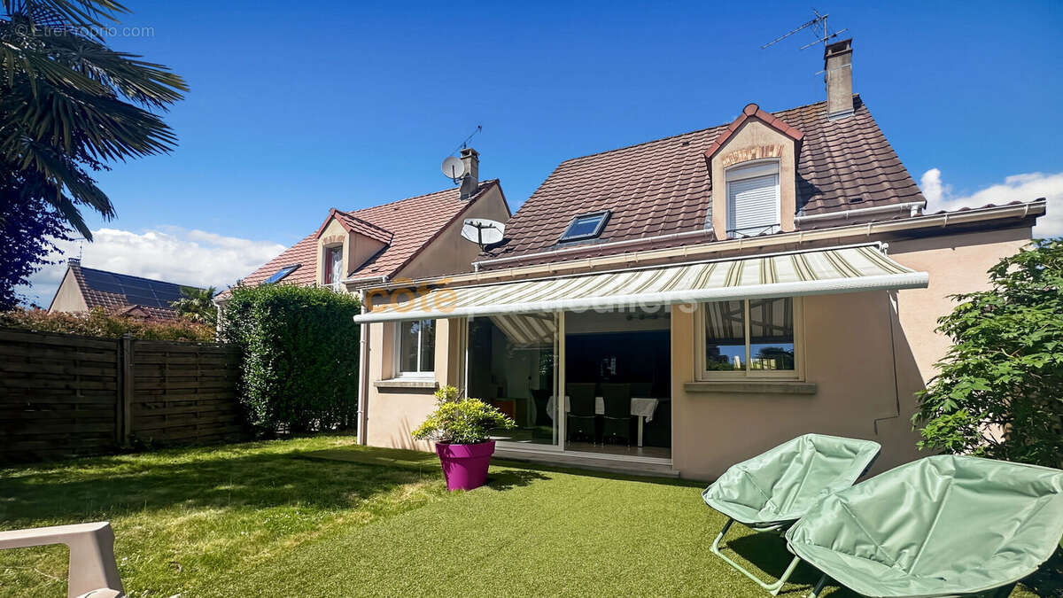 Maison à BRIE-COMTE-ROBERT