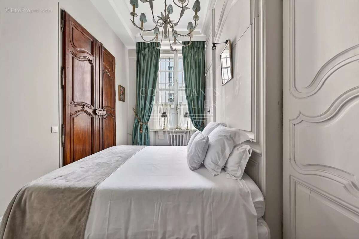 Appartement à PARIS-3E