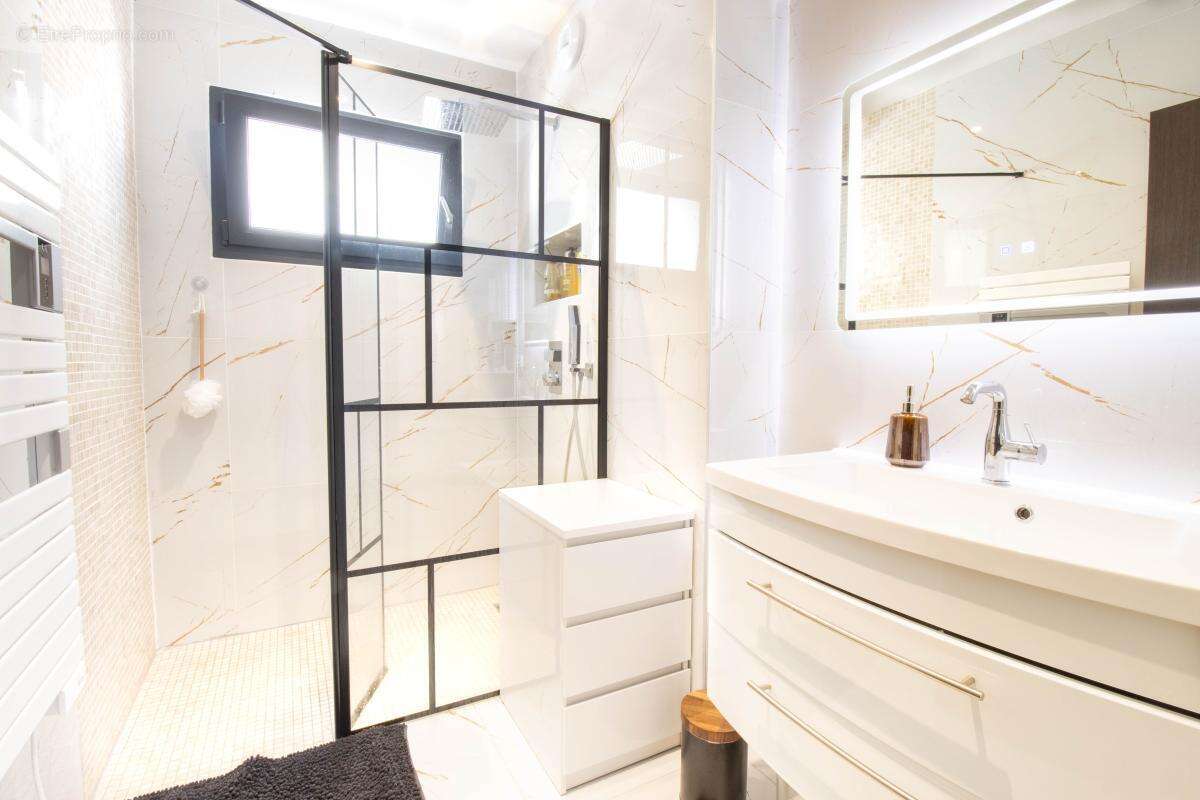Maison Contemporaine 220 m² 5 Chambres - photo 7