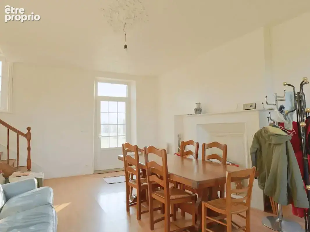 Maison de 4 pièces de 120 m² à Condé-en-Normandie - photo 3
