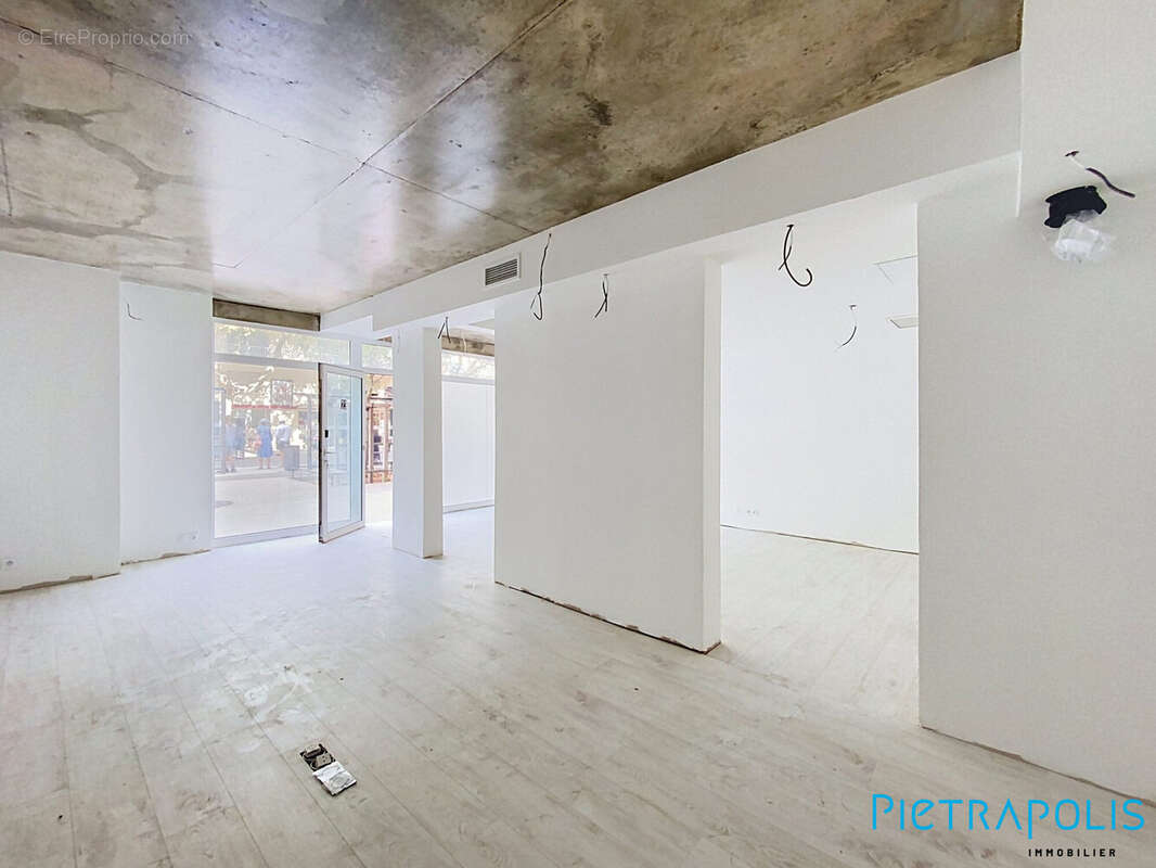 Commerce 60 m² à vendre à Sete (34200) - photo 2