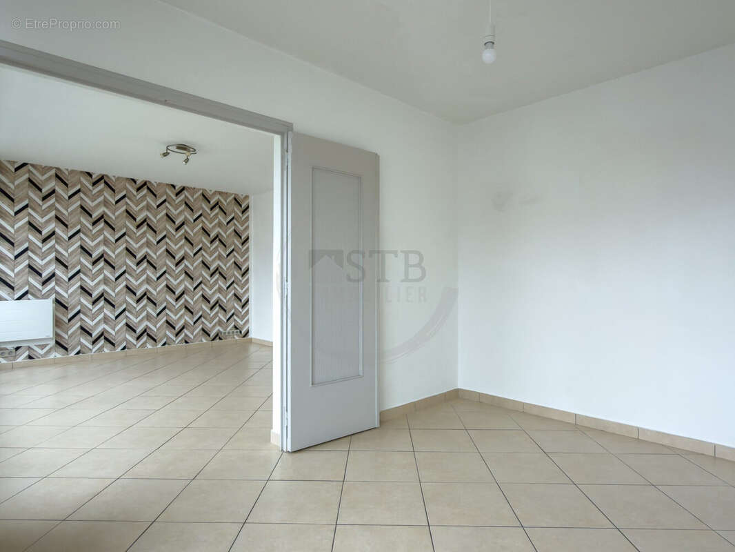 Appartement à GUILHERAND-GRANGES