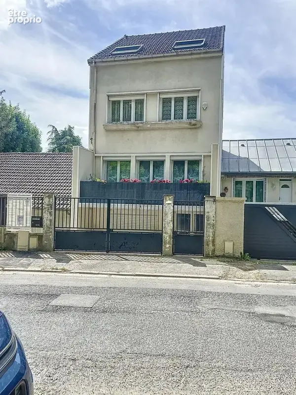 GROSLAY - Maison de 132m2 dans secteur calme - photo 15