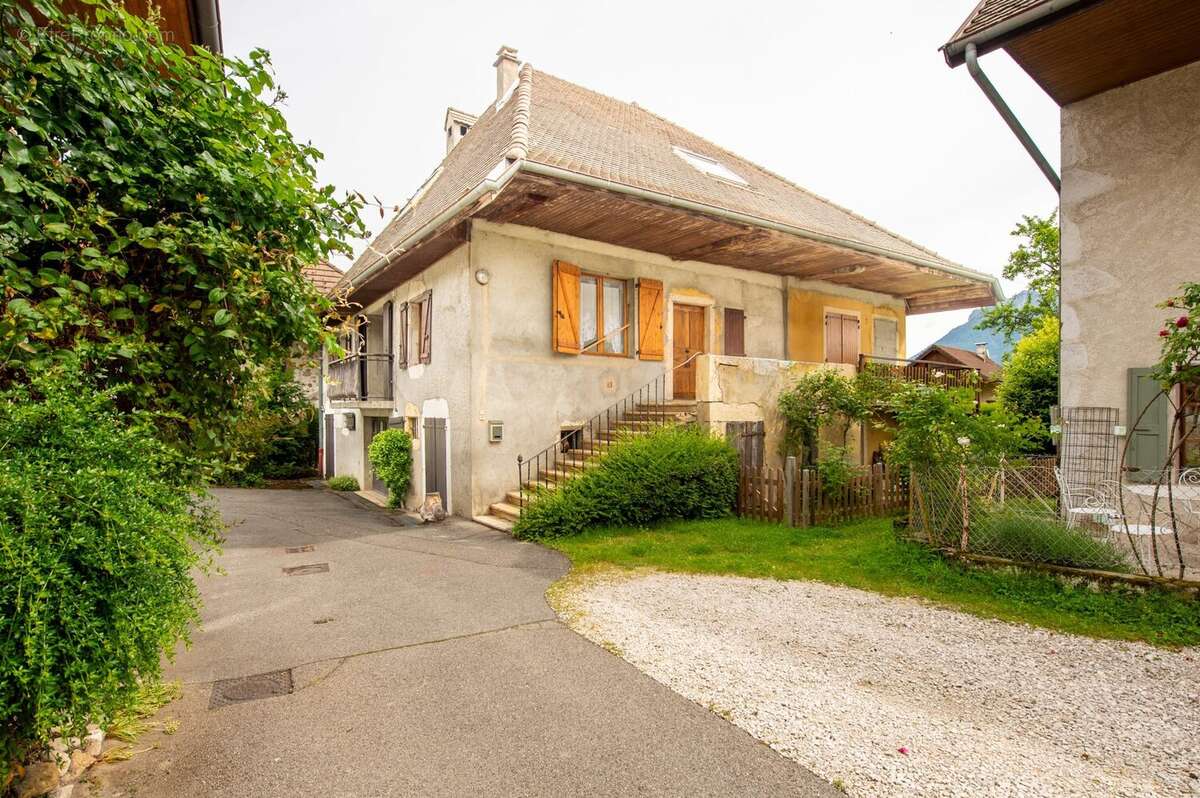 Maison à SAINT-JORIOZ
