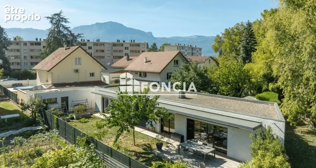 Maison contemporaine de 2019 située à Saint Martin d'Hères Village - photo 2