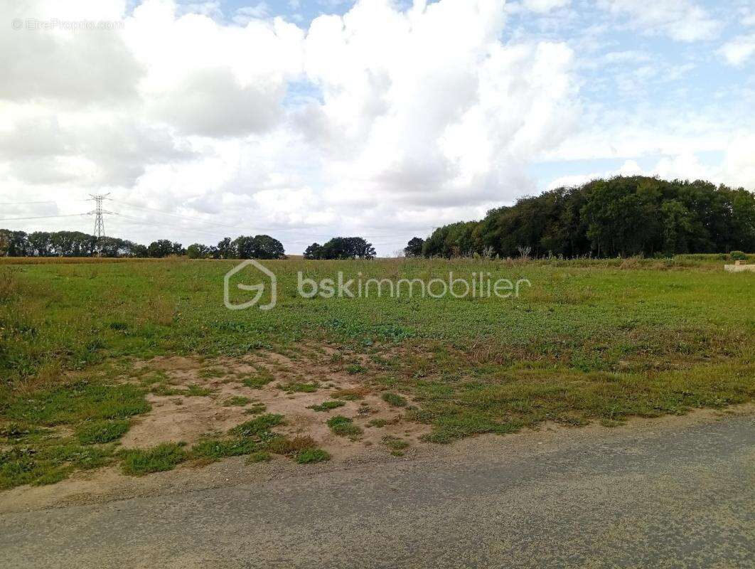 Terrain à RESSONS-L&#039;ABBAYE