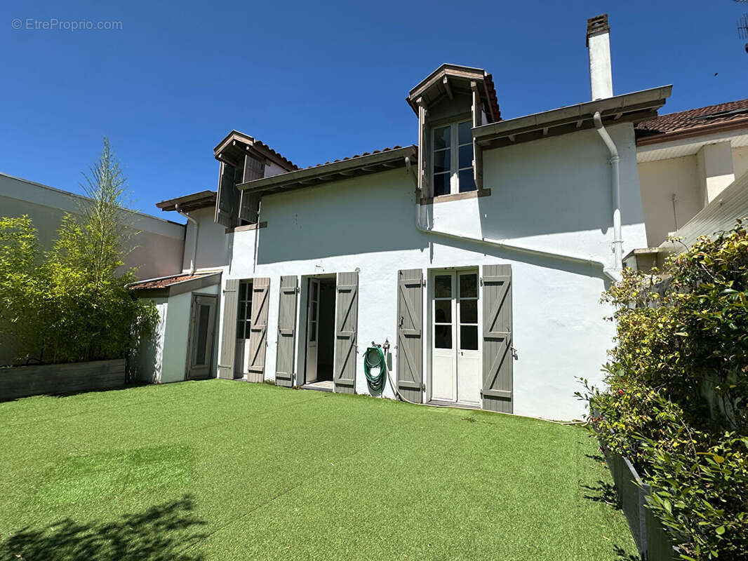 Maison à SAINT-MARTIN-DE-SEIGNANX