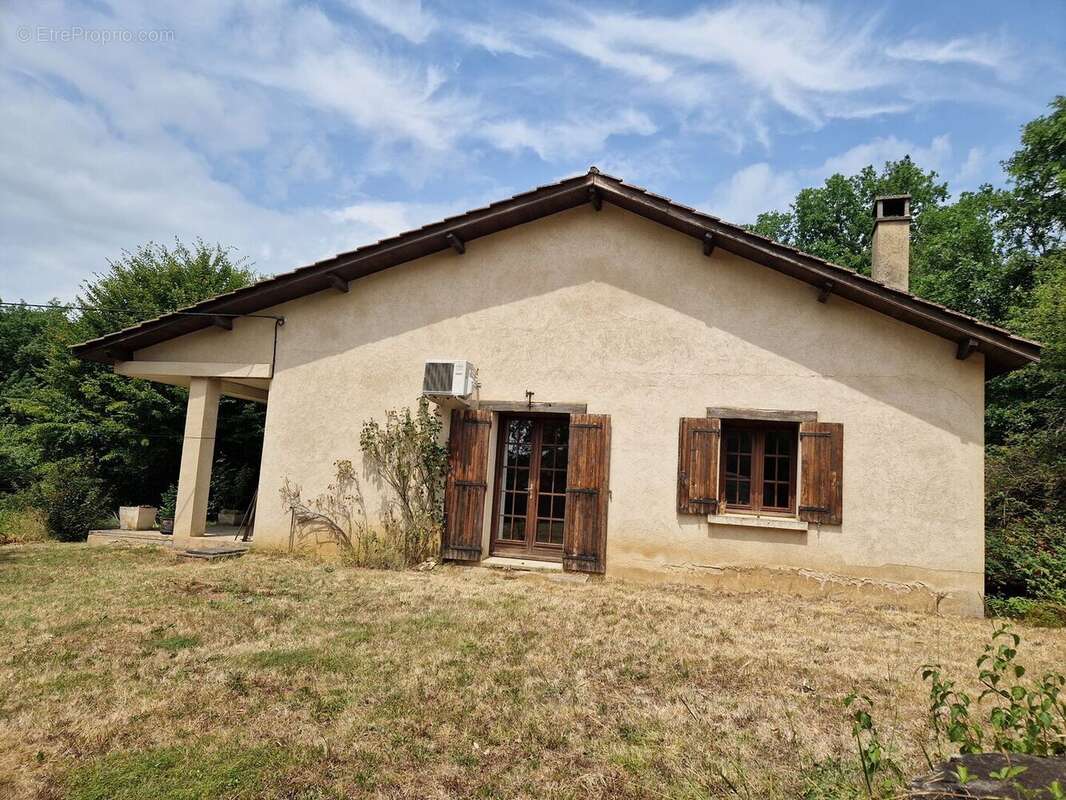 Maison de Plain pied et jardin proche des commerces. - photo 4