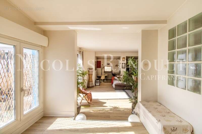 Commerce à COLOMBES