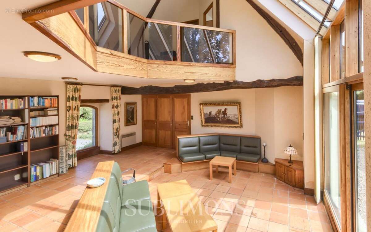 Maison à SURZUR