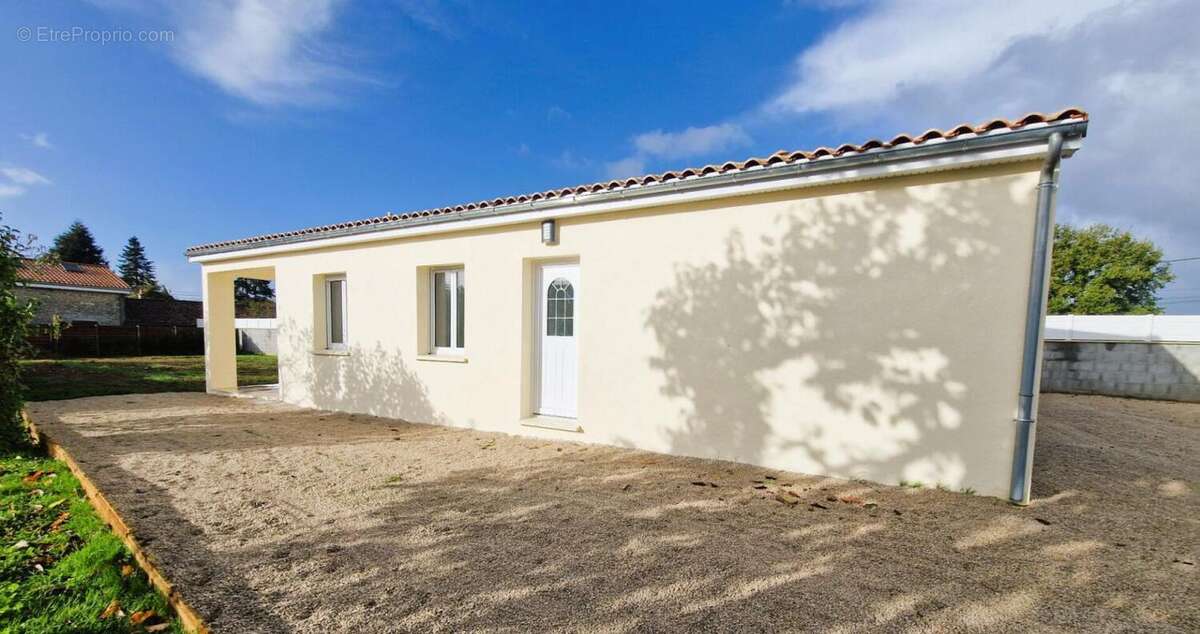 Maison neuve de plain pied  de 101 m2 secteur Civray, 3 chambres, jardin - photo 11
