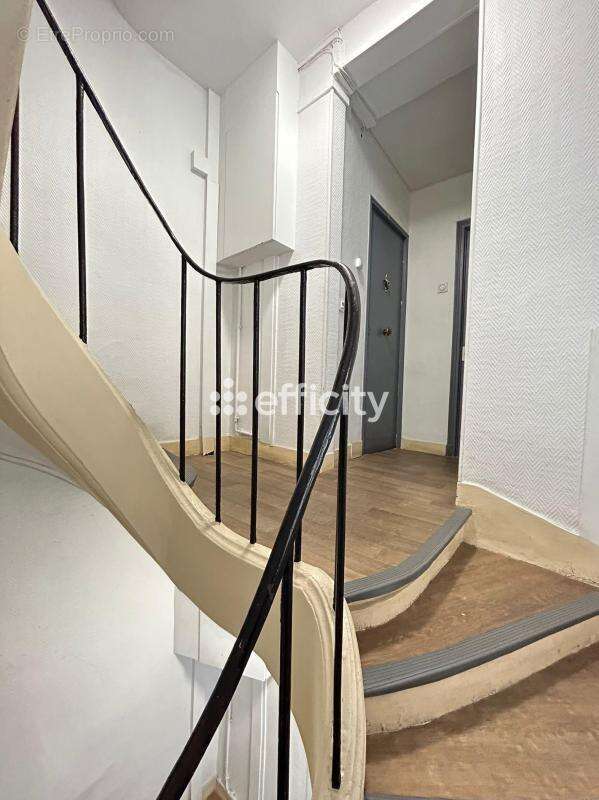 Appartement à PARIS-3E