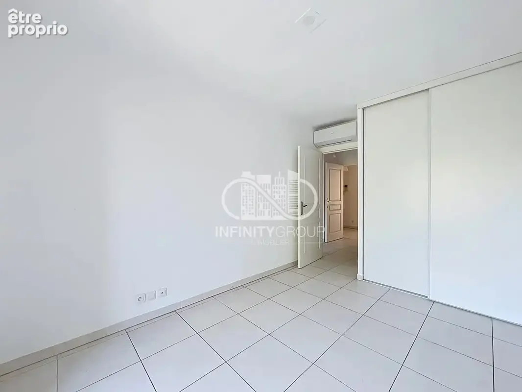 Appartement 3 pièces 66 m² traversant avec terrasses et parking — Juan-les-Pins - photo 11
