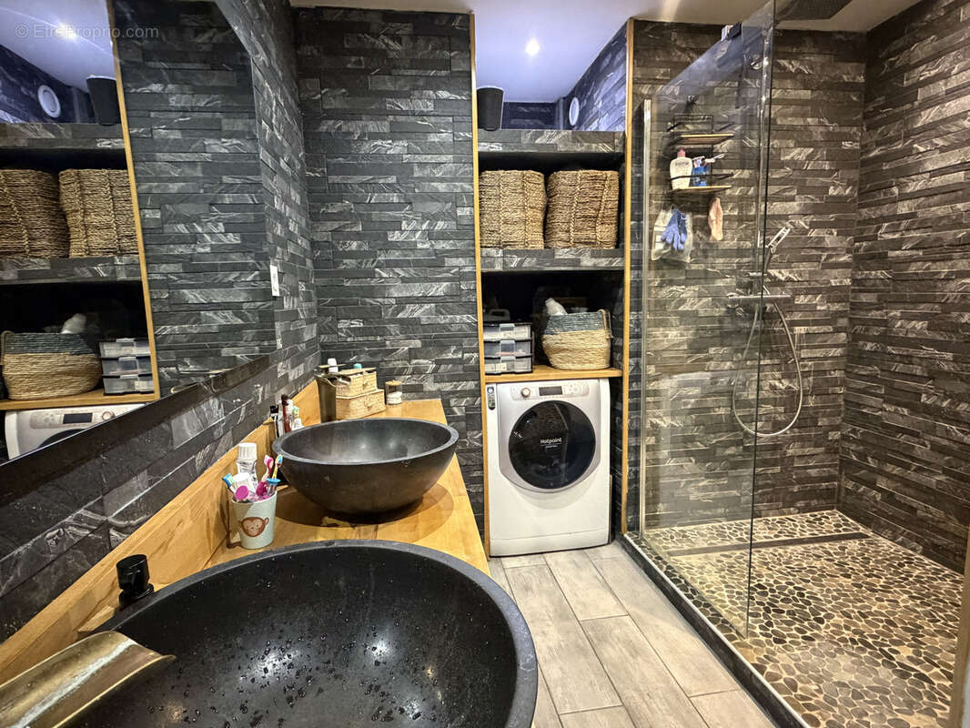Appartement T3 de 68 m2 entièrement rénové   Balcon - photo 8