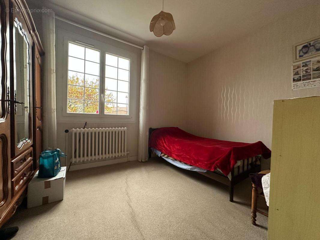 Maison à SAINT-PAVACE