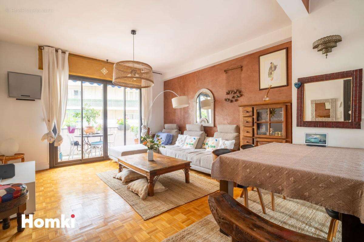 Appartement à MARSEILLE-8E