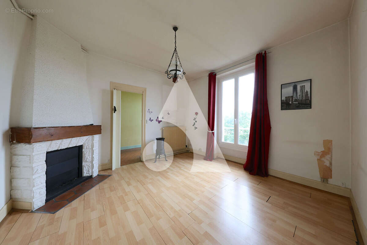 Appartement à CORBEIL-ESSONNES