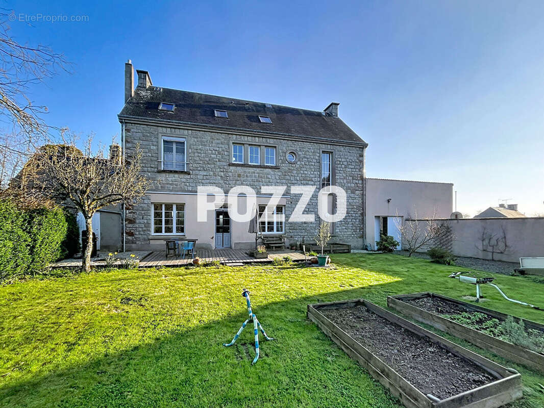 Maison à MORTAIN