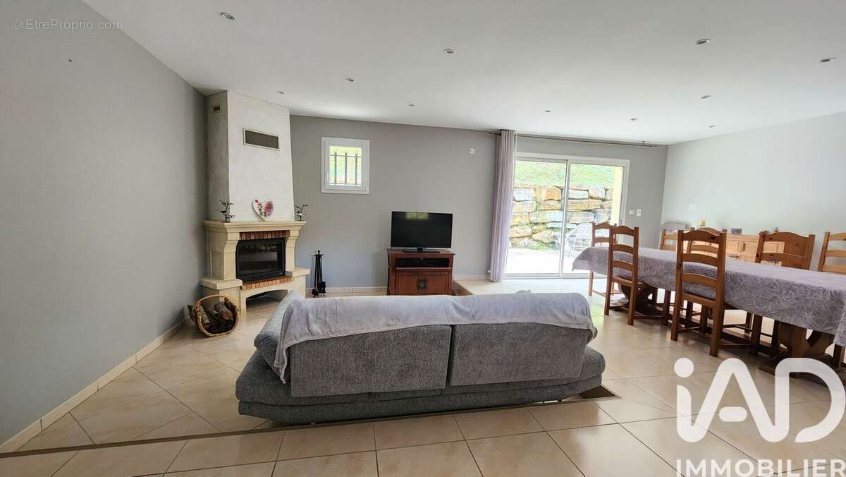 Photo 6 - Maison à SAINT-GEORGES-DE-MONTCLARD