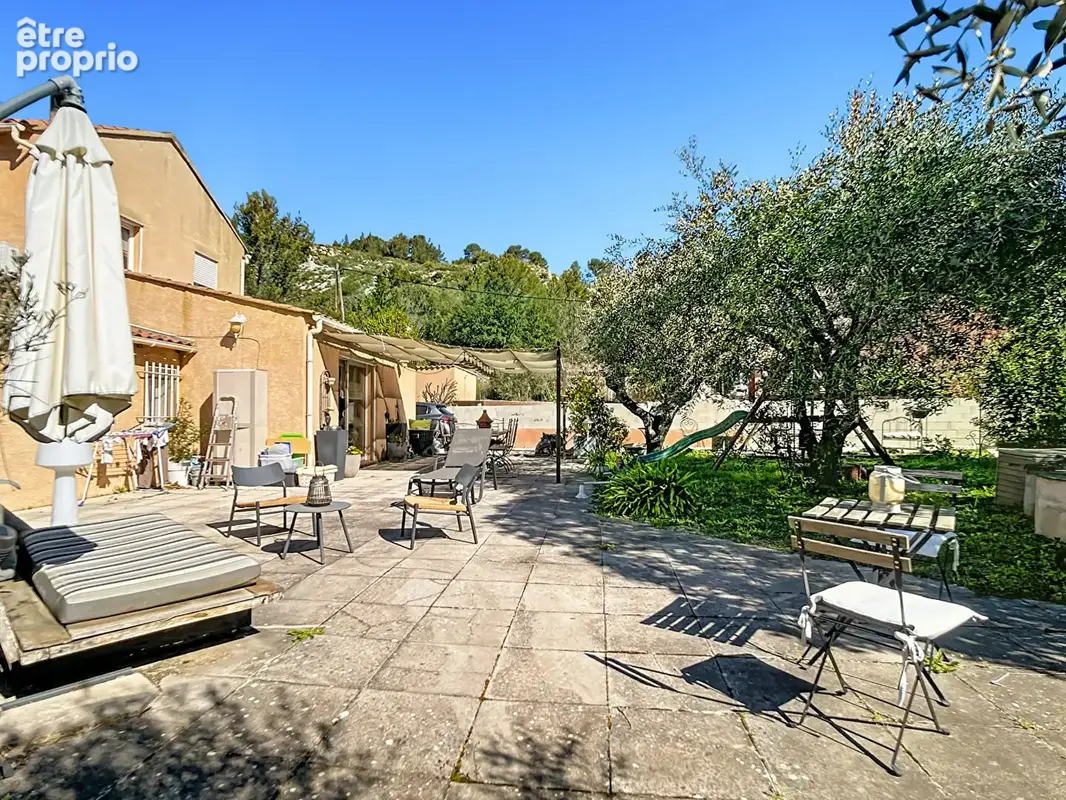 A vendre Maison de charme avec jardin et stationnement 3 pièces 80 m2 sur parcelle de 350 m2 - Secteur La Bouilladisse - photo 11