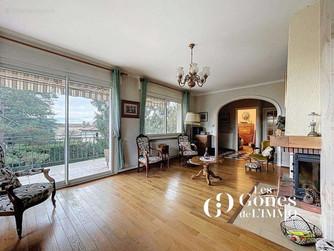 Maison à SAINT-CYR-AU-MONT-D'OR