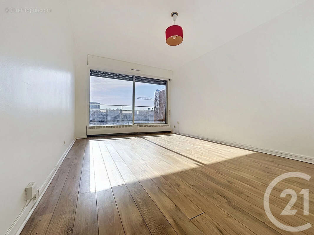 Appartement à PARIS-12E