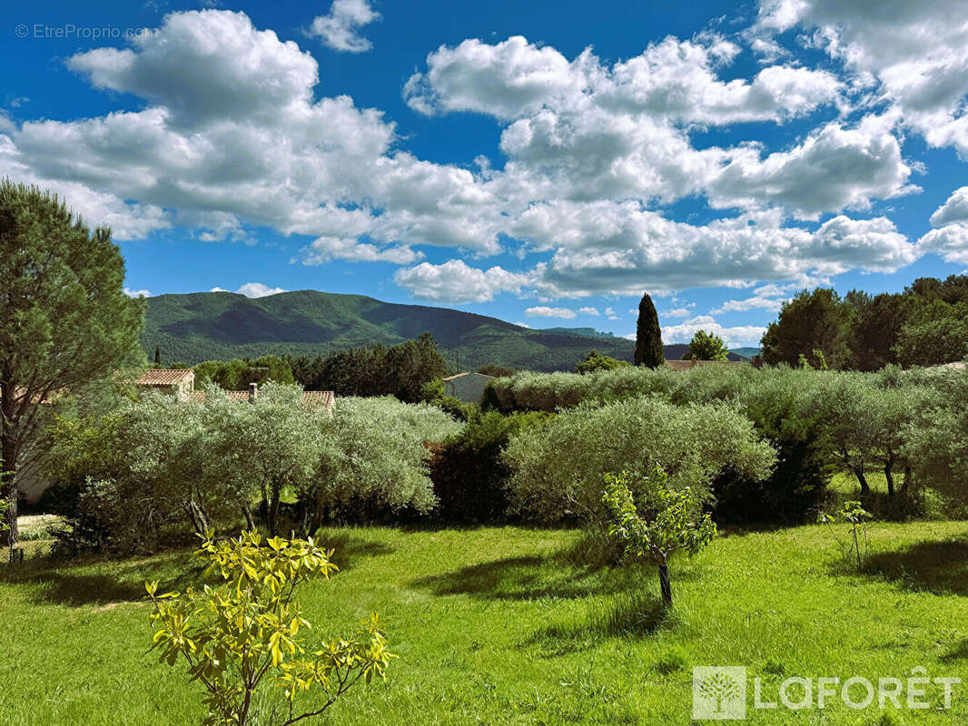 Maison à SAINT-ZACHARIE